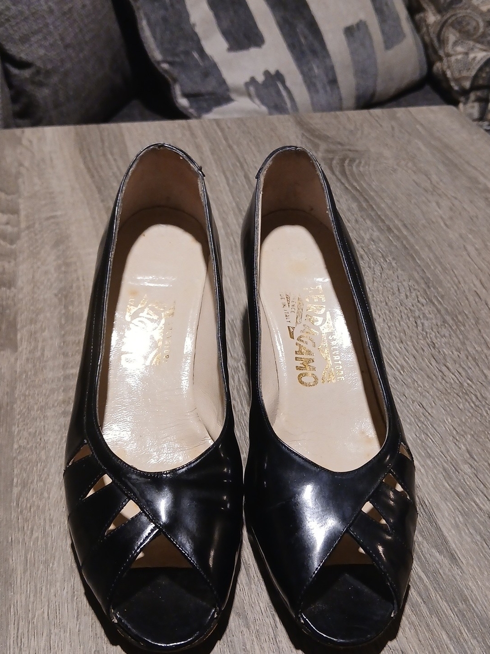 Ferragamo Black Patent Leather Peep Toe Block Heel Pumps Size 7.5